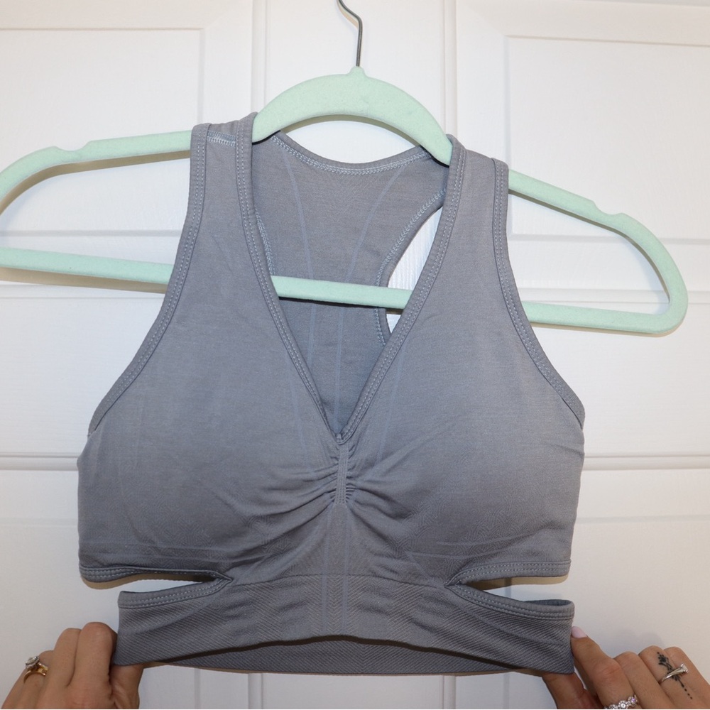 Alphalete Womens Stratus Sports Bra